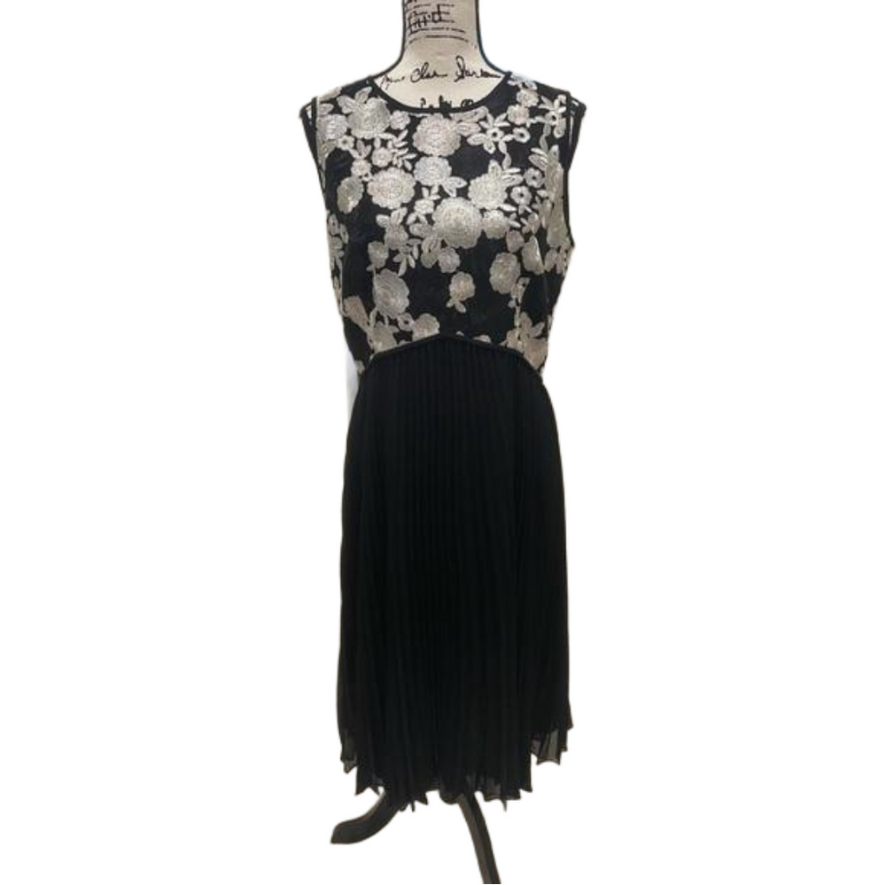St John dress pleated